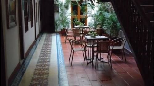 Colonial By Akel Hotel 2*